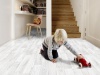 5 tipů, jak správně položit PVC podlahu, aby vám vydržela déle jako nová